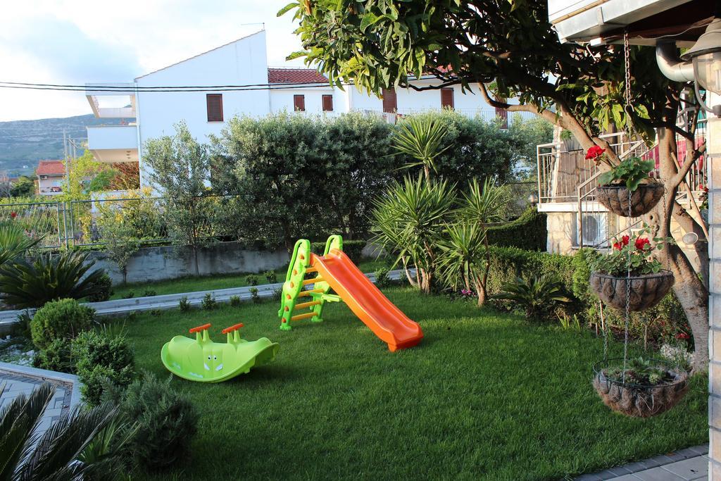 Apartments Robert Kaštela المظهر الخارجي الصورة