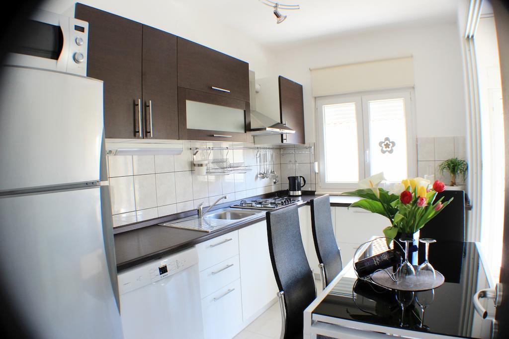 Apartments Robert Kaštela الغرفة الصورة