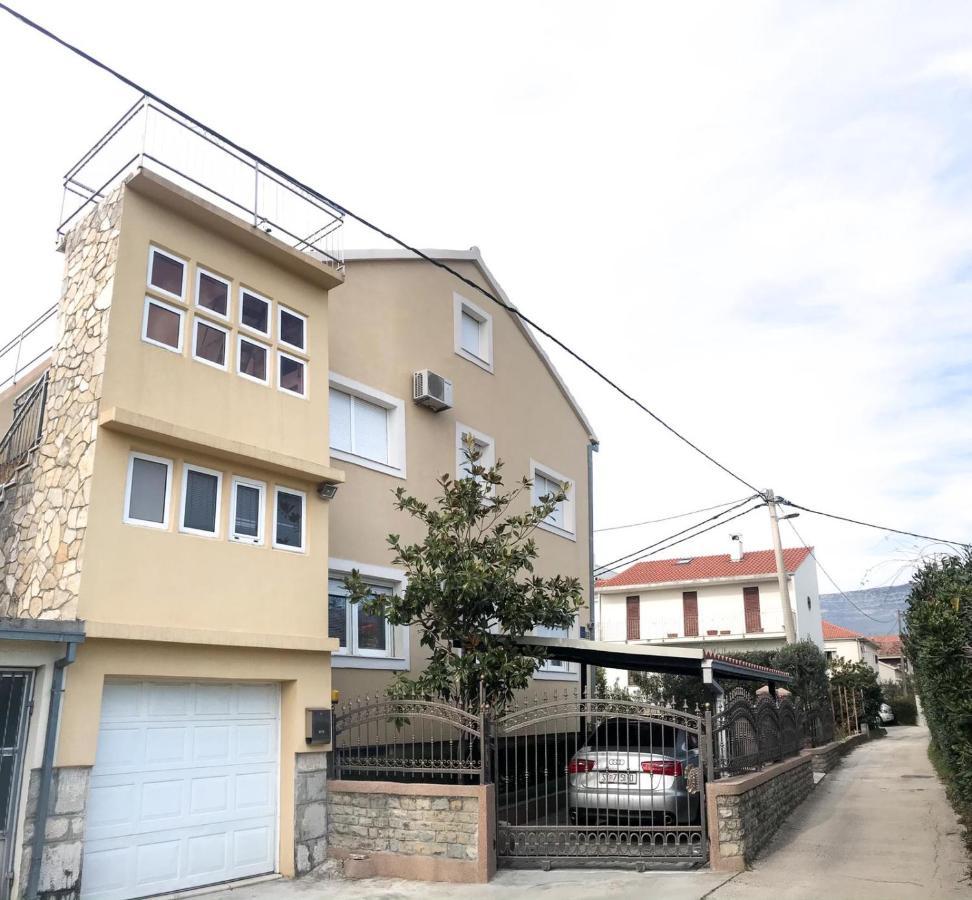 Apartments Robert Kaštela المظهر الخارجي الصورة