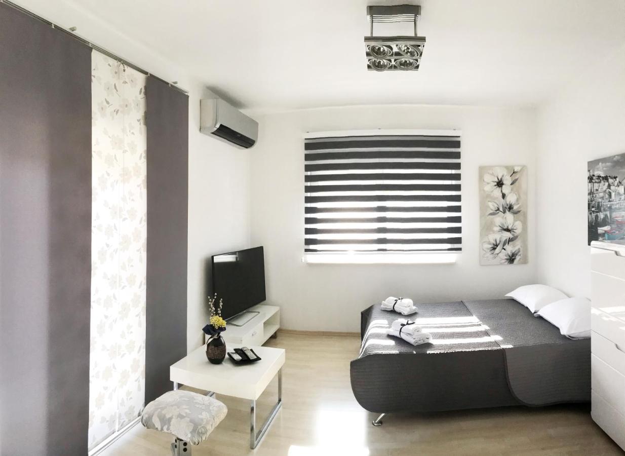 Apartments Robert Kaštela المظهر الخارجي الصورة