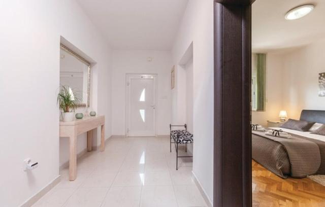 Apartments Robert Kaštela المظهر الخارجي الصورة